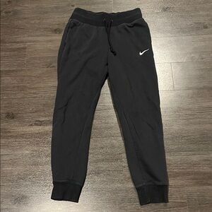 Nike Women’s Small Black Jogger Sweatpants